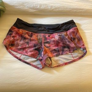 Lululemon Speed Up shorts 2.5”